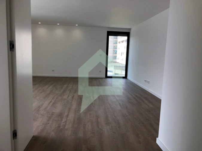 Apartamento T3 para Venda em Arcozelo Foto 9