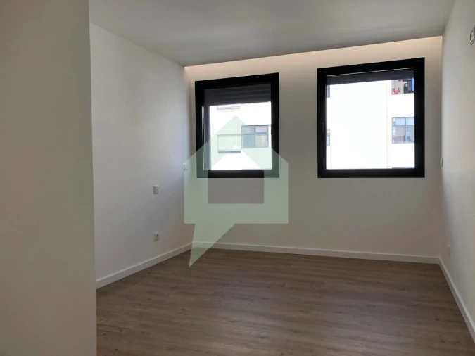 Apartamento T3 para Venda em Arcozelo Foto 13