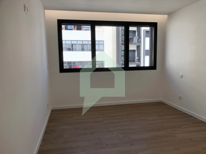 Apartamento T3 para Venda em Arcozelo Foto 15