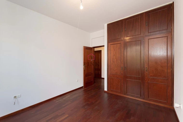 Moradia T3 para Venda em Agua de Pena Foto 19