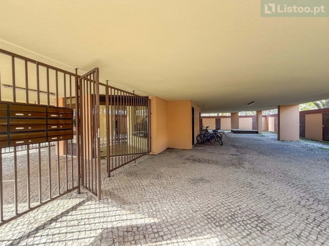 Apartamento T3 para Venda em Lumiar Foto 20
