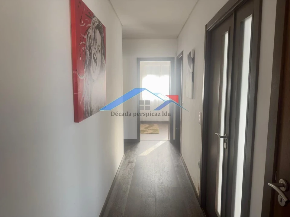 Moradia T4 para Venda em Arrifana Foto 12