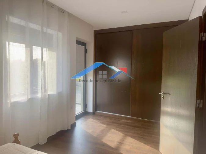 Moradia T4 para Venda em Arrifana Foto 15