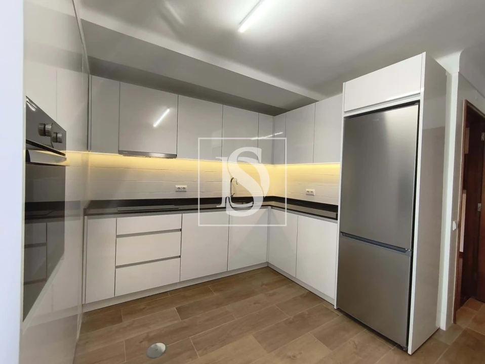 Apartamento T3 para Arrendamento em Oliveira, São Paio e São Sebastião Foto 5