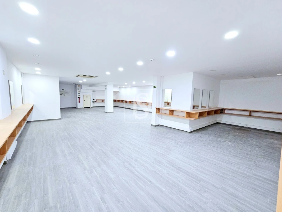 Negócio para Venda em Avenidas Novas Foto 18