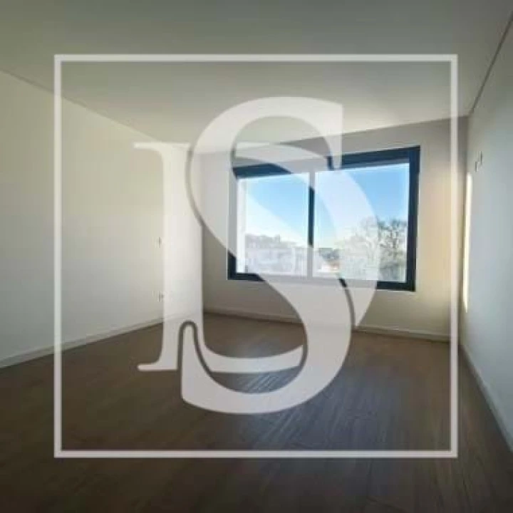 Apartamento T4 para Venda em Cedofeita, Santo Ildefonso, Sé, Miragaia, São Nicolau e Vitória Foto 7