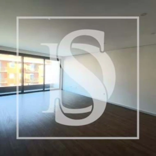 Apartamento T4 para Venda em Cedofeita, Santo Ildefonso, Sé, Miragaia, São Nicolau e Vitória Foto 3