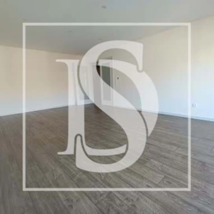Apartamento T4 para Venda em Cedofeita, Santo Ildefonso, Sé, Miragaia, São Nicolau e Vitória Foto 6