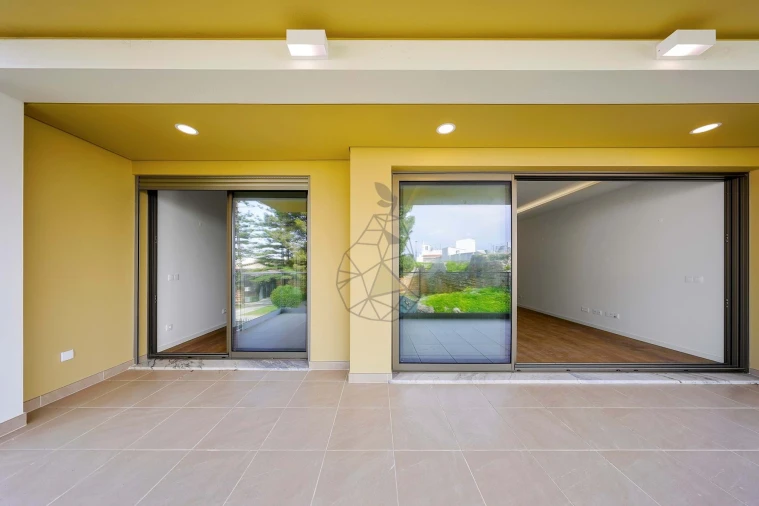 Apartamento T2 para Venda em Alvor Foto 8