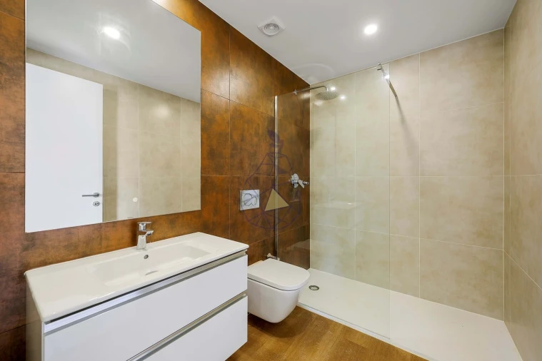 Apartamento T2 para Venda em Alvor Foto 13