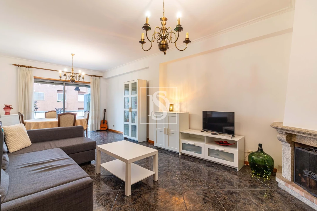 Apartamento T3 para Venda em Nogueira, Fraião e Lamaçães Foto 1