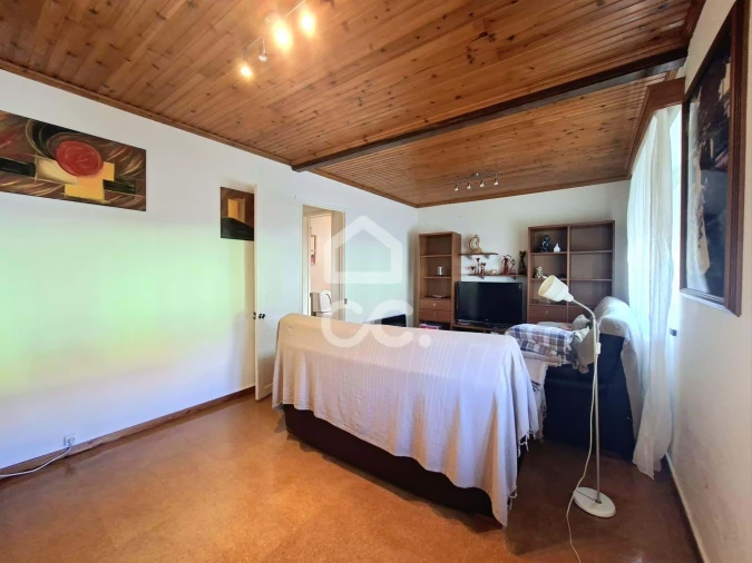 Moradia T5 para Venda em Angra (São Pedro) Foto 6