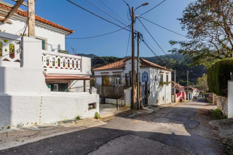 Terreno para Venda em Agualva e Mira-Sintra Foto 1