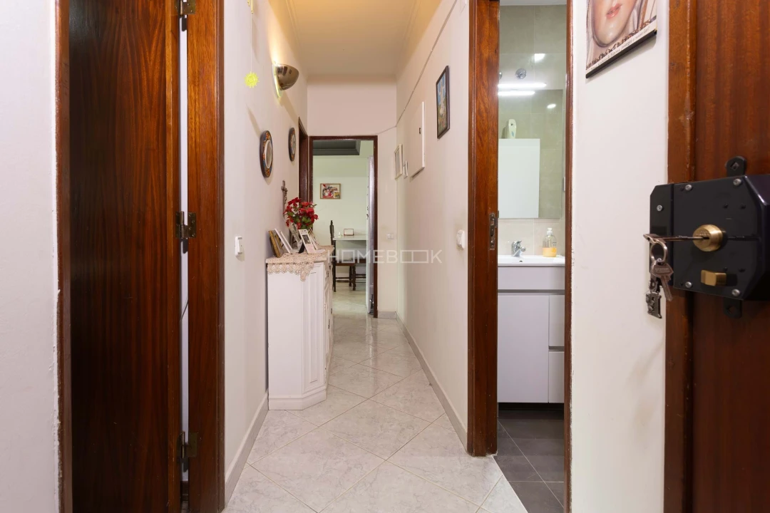 Apartamento T2 para Venda em Amora Foto 8