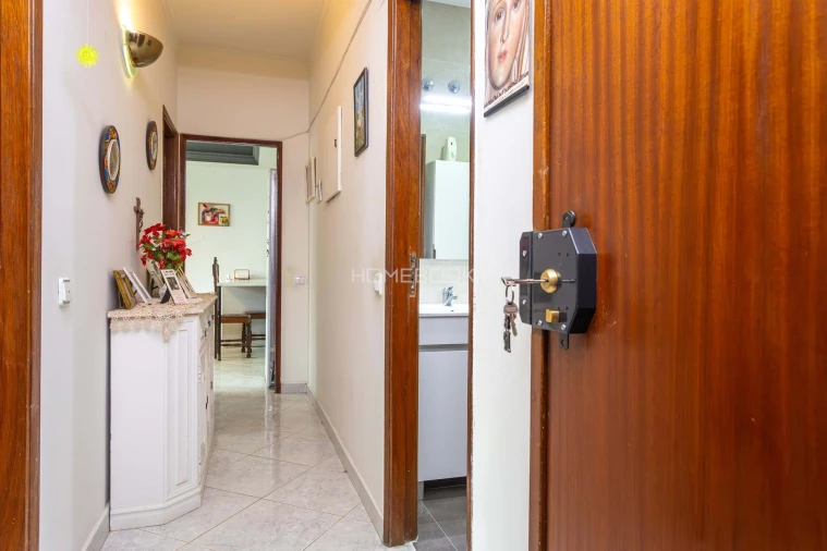 Apartamento T2 para Venda em Amora Foto 4