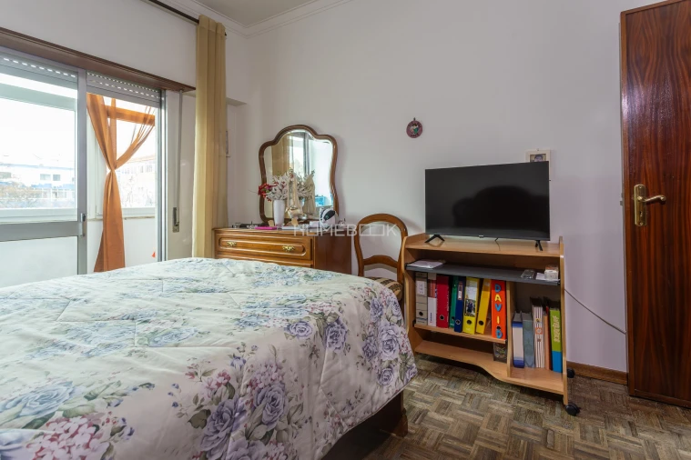 Apartamento T2 para Venda em Amora Foto 7