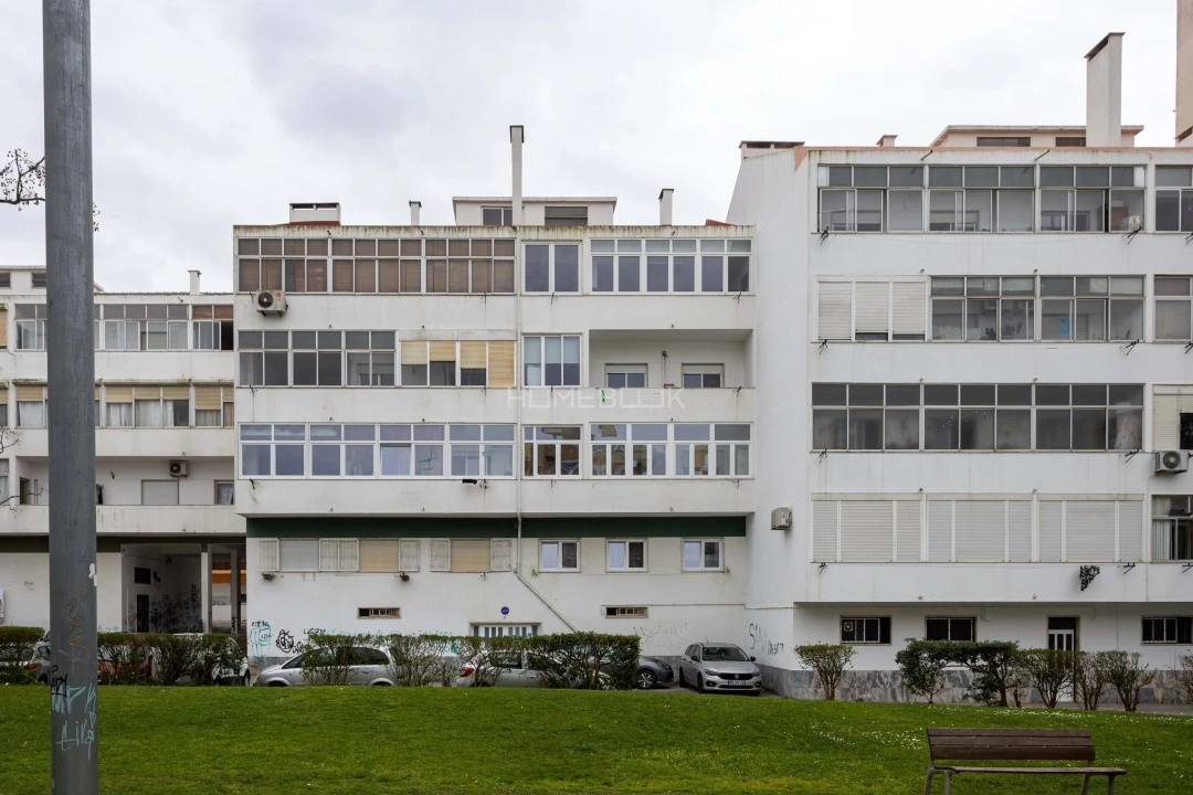 Apartamento T2 para Venda em Amora Foto 3