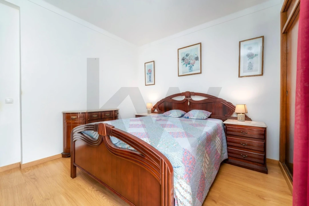 Apartamento T2 para Venda em Olhão Foto 11