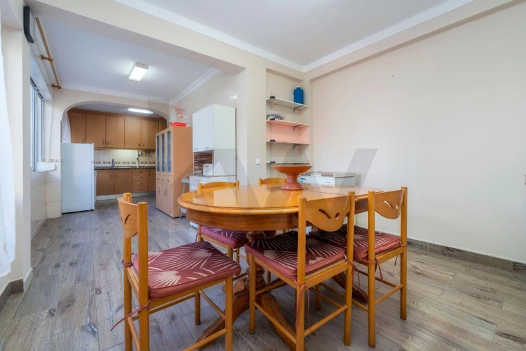 Apartamento T2 para Venda em Olhão Foto 5