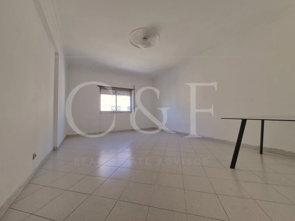 Apartamento T2 para Venda em Rio de Mouro Foto 8