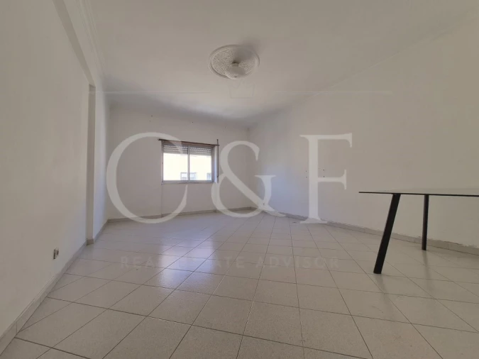 Apartamento T2 para Venda em Rio de Mouro Foto 8