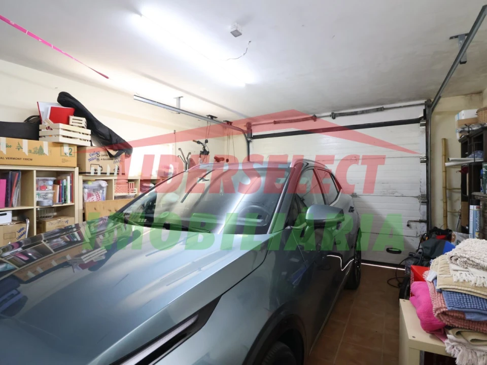 Moradia T1 para Venda em Encarnação Foto 15