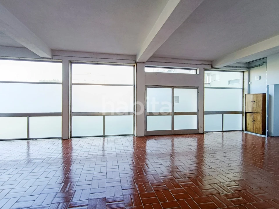 Loja para Venda em Custóias, Leça do Balio e Guifões Foto 3