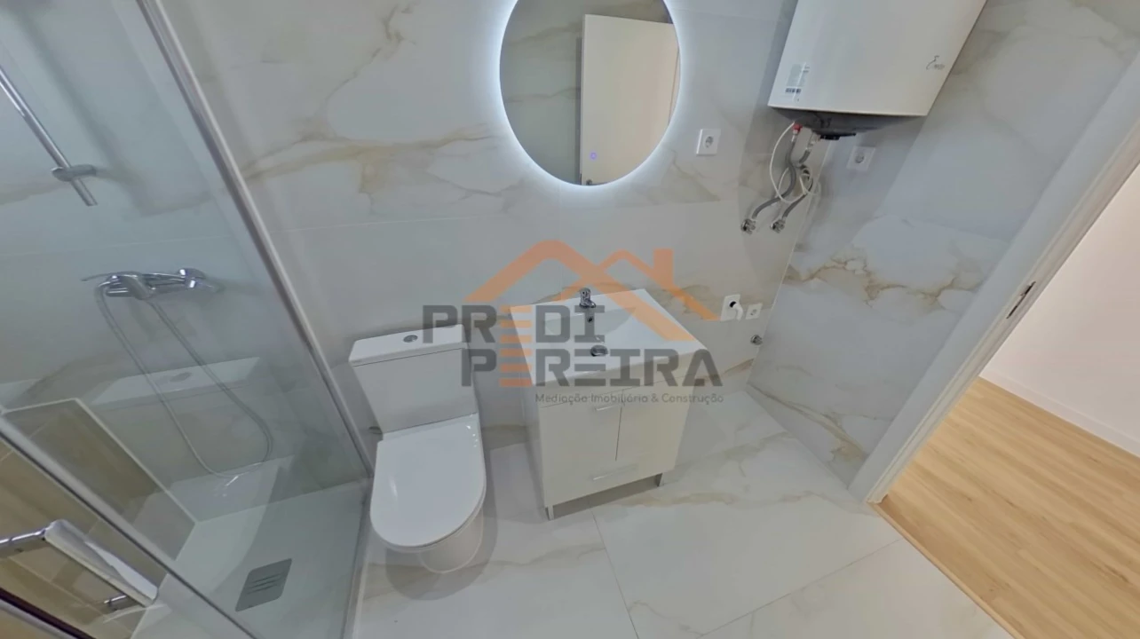 Apartamento T2 para Venda em Camarate, Unhos e Apelação Foto 10