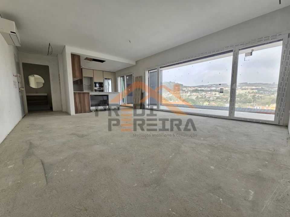 Apartamento T1 para Venda em Ramada e Caneças Foto 1