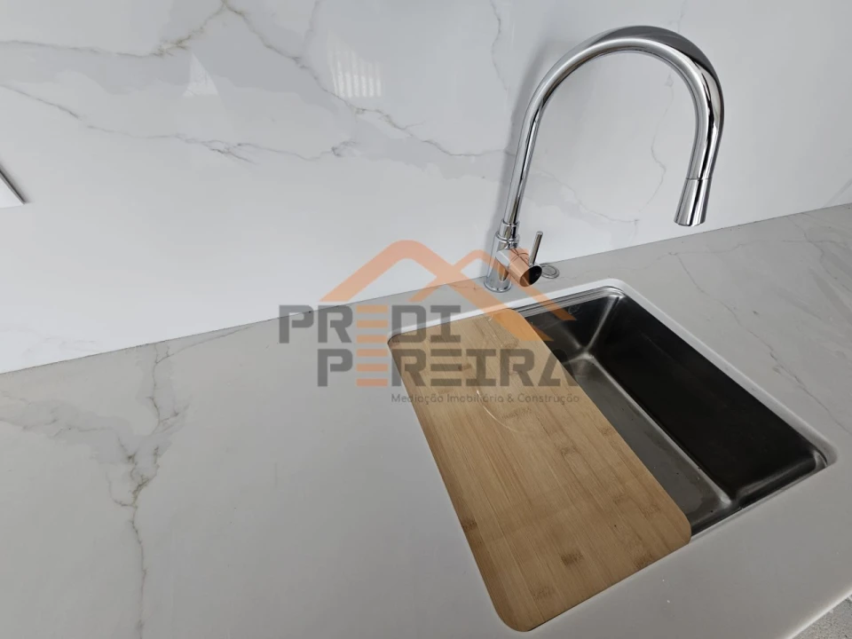 Apartamento T1 para Venda em Ramada e Caneças Foto 7