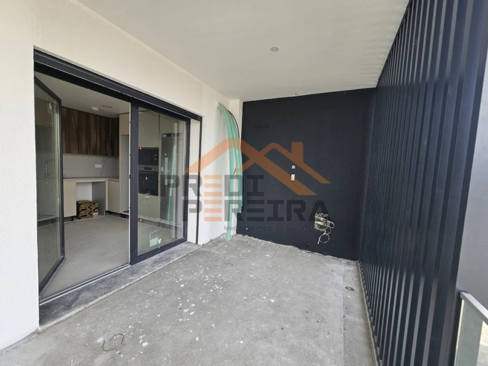 Apartamento T1 para Venda em Ramada e Caneças Foto 20