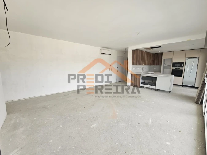 Apartamento T1 para Venda em Ramada e Caneças Foto 2