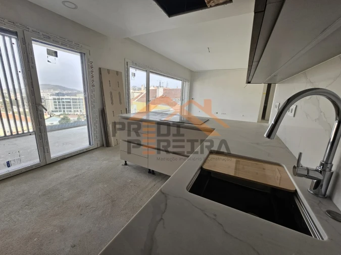 Apartamento T1 para Venda em Ramada e Caneças Foto 6