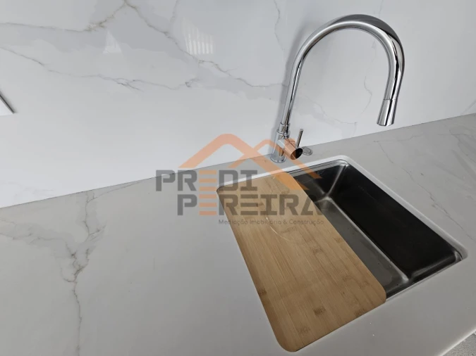 Apartamento T1 para Venda em Ramada e Caneças Foto 7