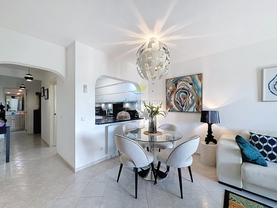 Apartamento T2 para Venda em Albufeira e Olhos de Água Foto 2