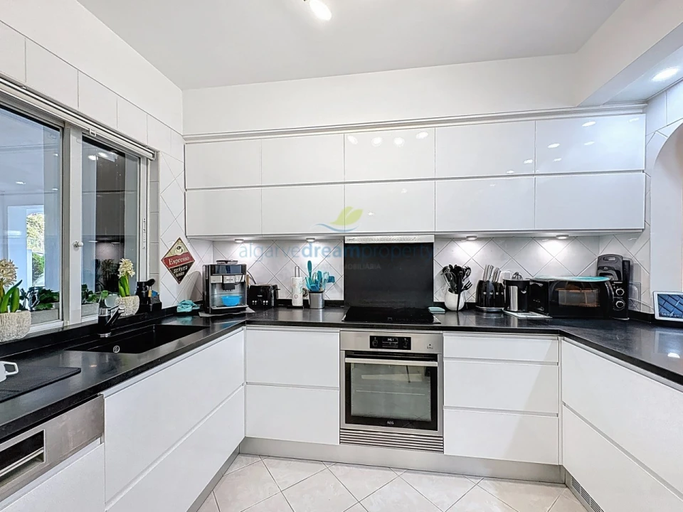 Apartamento T2 para Venda em Albufeira e Olhos de Água Foto 11