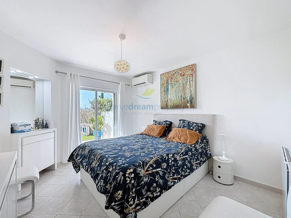 Apartamento T2 para Venda em Albufeira e Olhos de Água Foto 14