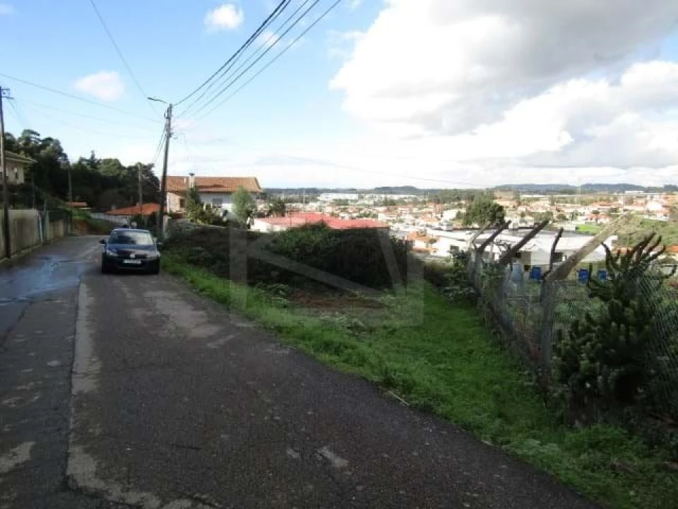 Terreno para Venda em Nogueira da Regedoura Foto 2