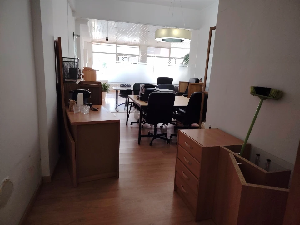 Loja para Venda em Rio de Mouro Foto 27