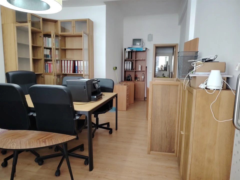 Loja para Venda em Rio de Mouro Foto 5