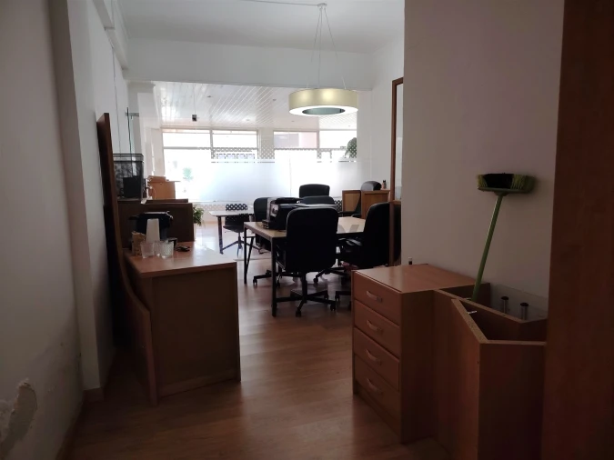 Loja para Venda em Rio de Mouro Foto 17