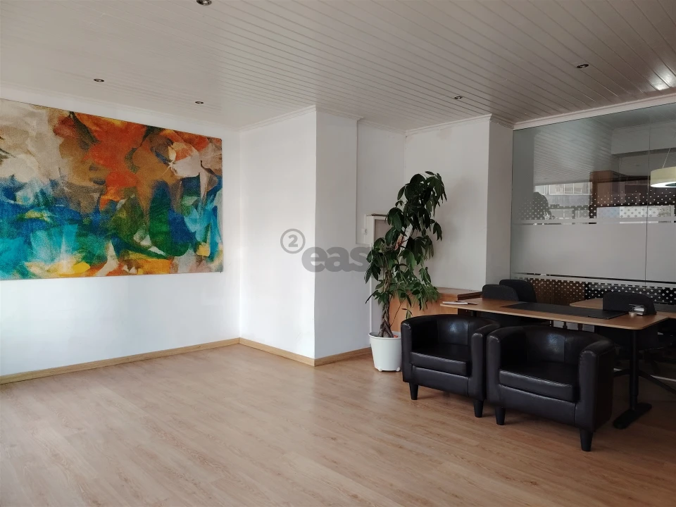 Loja para Venda em Rio de Mouro Foto 12