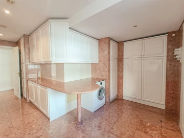 Apartamento T3 para Venda em Santo António