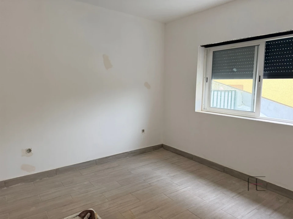 Moradia T3 para Venda em Pedrouços Foto 5