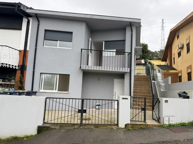 Moradia T3 para Venda em Pedrouços Foto 2