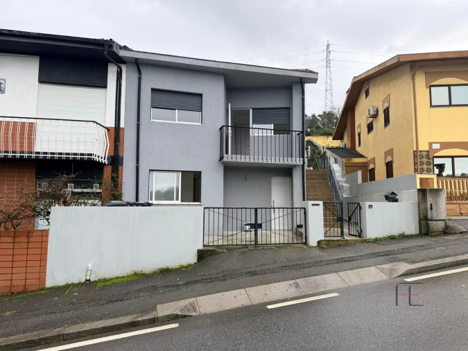 Moradia T3 para Venda em Pedrouços