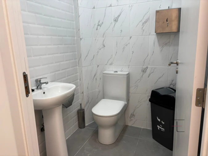 Loja para Venda em Mafamude e Vilar do Paraíso Foto 28