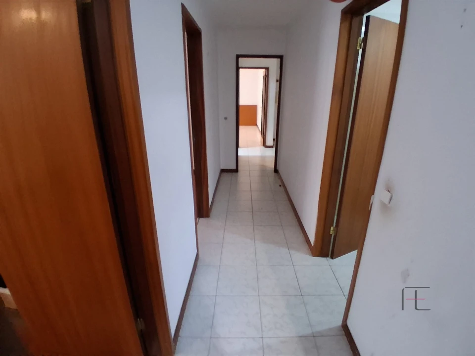 Apartamento T3 para Venda em Baguim do Monte (Rio Tinto) Foto 34