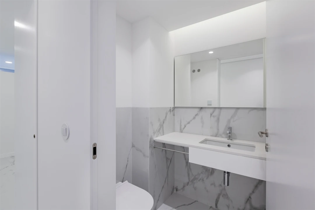 Apartamento T3 para Venda em Lordelo do Ouro e Massarelos Foto 14