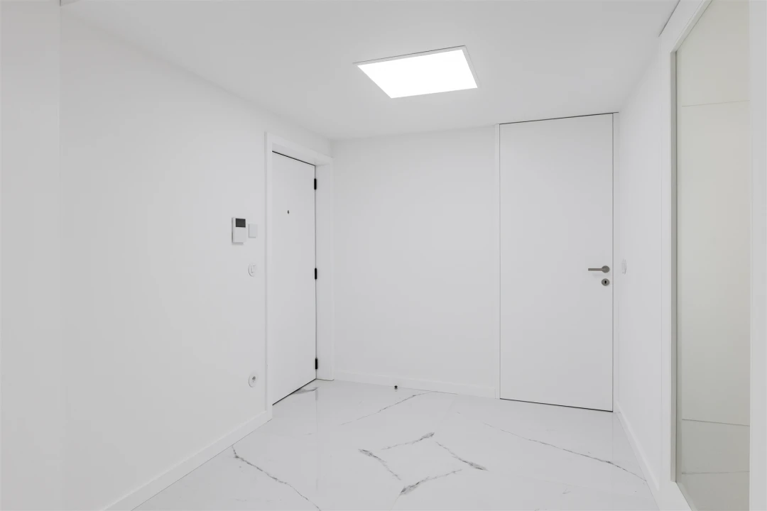 Apartamento T3 para Venda em Lordelo do Ouro e Massarelos Foto 13